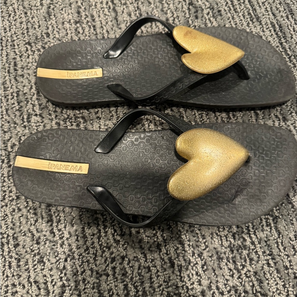 Ipanema Black and Gold Heart Sandals
